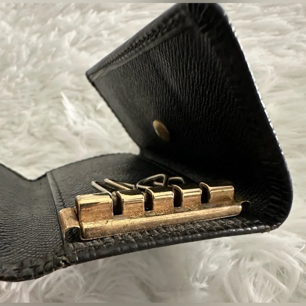 Authentic Louis Vuitton‎ Black Epi Leather 4 Key Case Holder - Picture 14 of 15